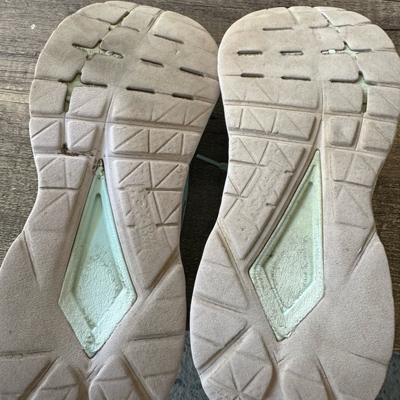 Women’s Hoka Size 10 shoes - Picture 9 of 9